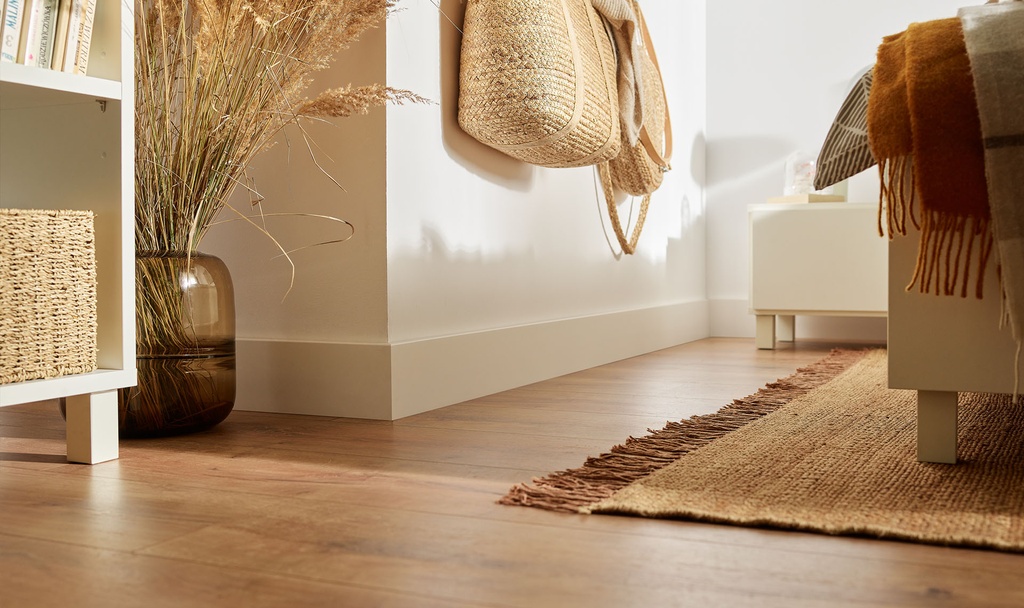 SOCKELLEISTE ESPUMO WEISS ESP501 2,4m